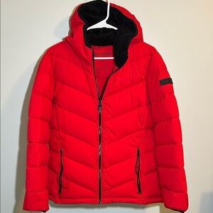 Calvin Klein puffer jacket in very good condition. Ladies size Medium